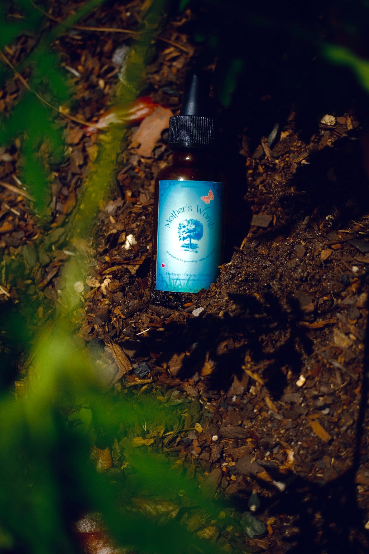 'Mother's Womb' Grounding Spell Oil